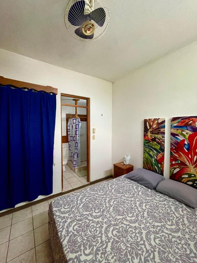 Hostal Inn 1 Флорес Екстериор снимка