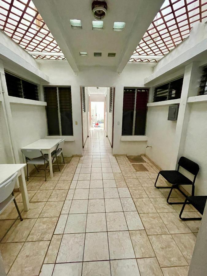 Hostal Inn 1 Флорес Екстериор снимка