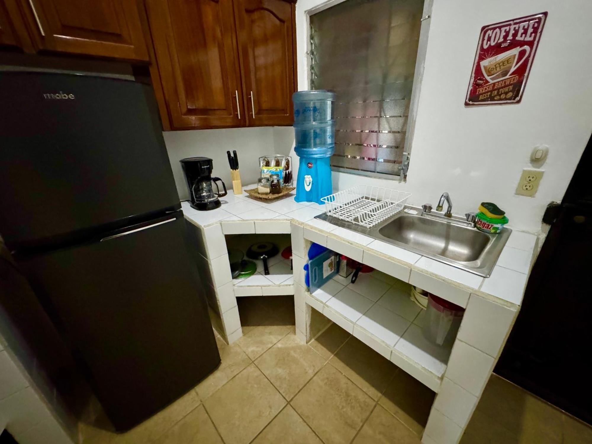 Hostal Inn 1 Флорес Екстериор снимка