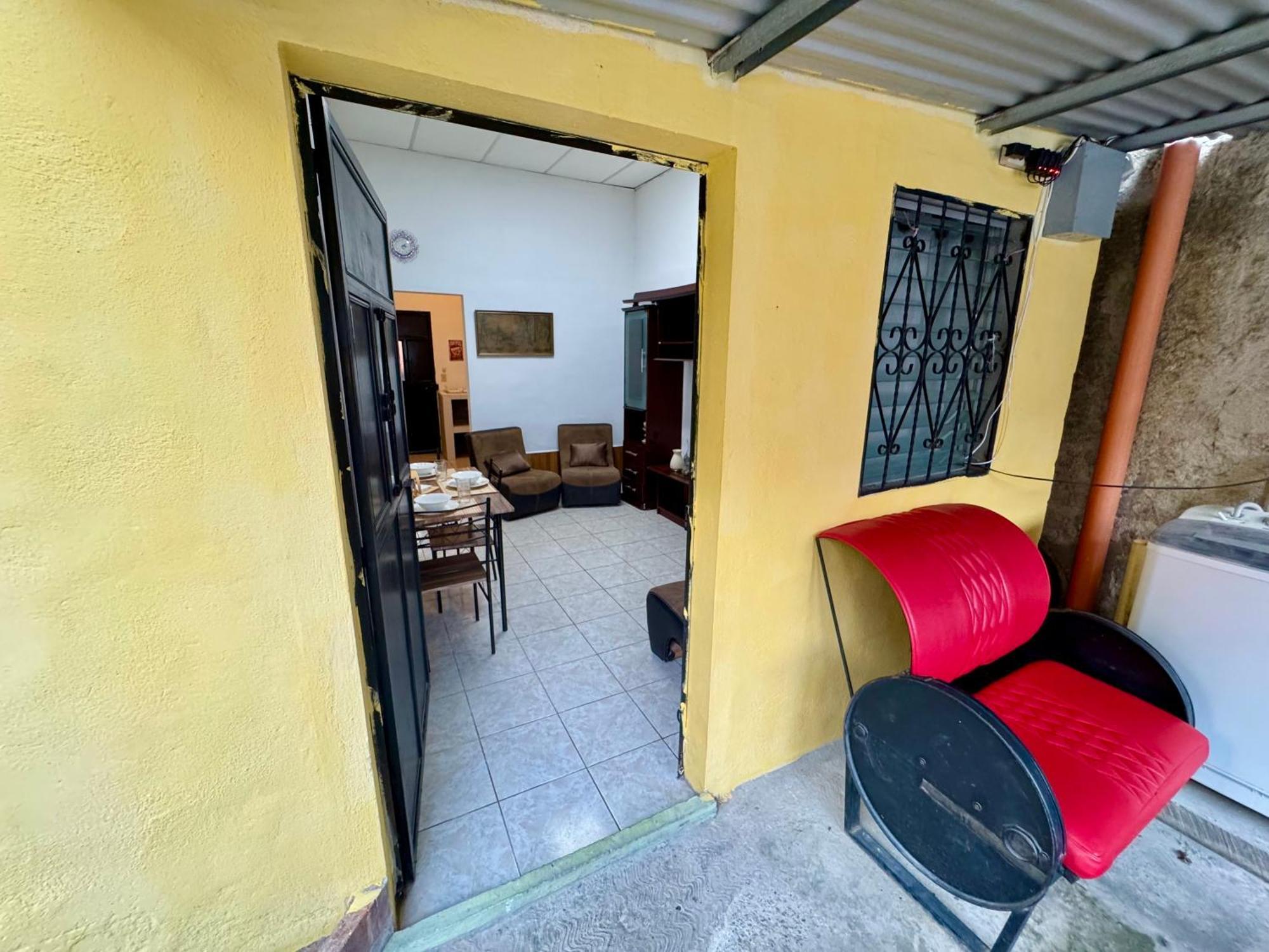 Hostal Inn 1 Флорес Екстериор снимка